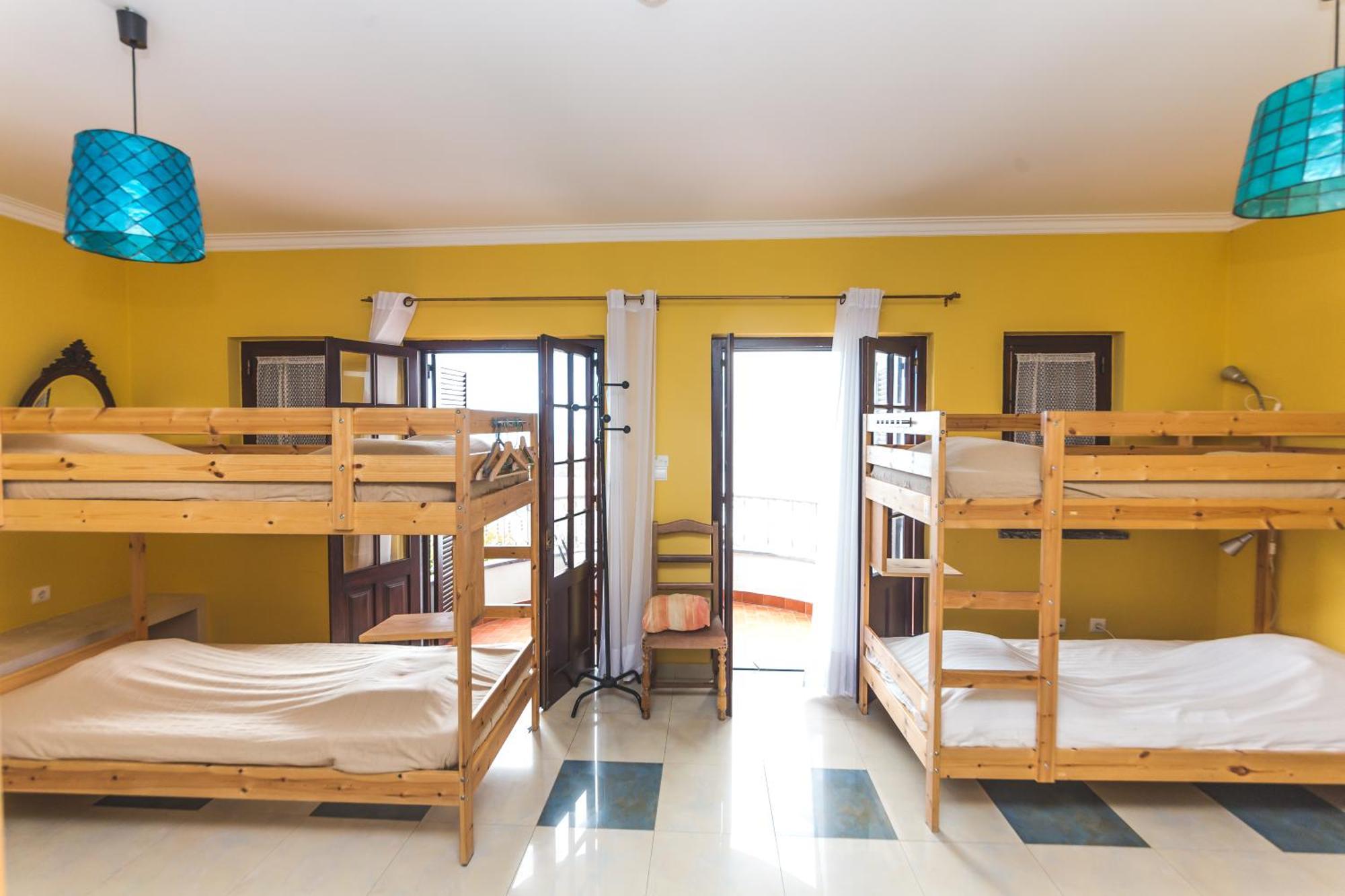 Ericeira Chill Hill Hostel & Private Rooms - Peach Garden Chambre photo